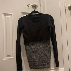Lululemon Swiftly Tech Longsleeve size 6